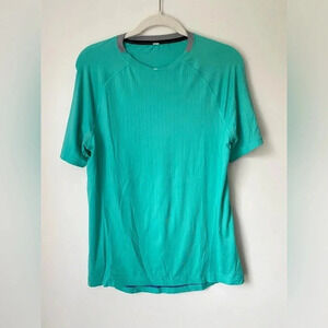 Lululemon Shirt Men’s Small Short Sleeve